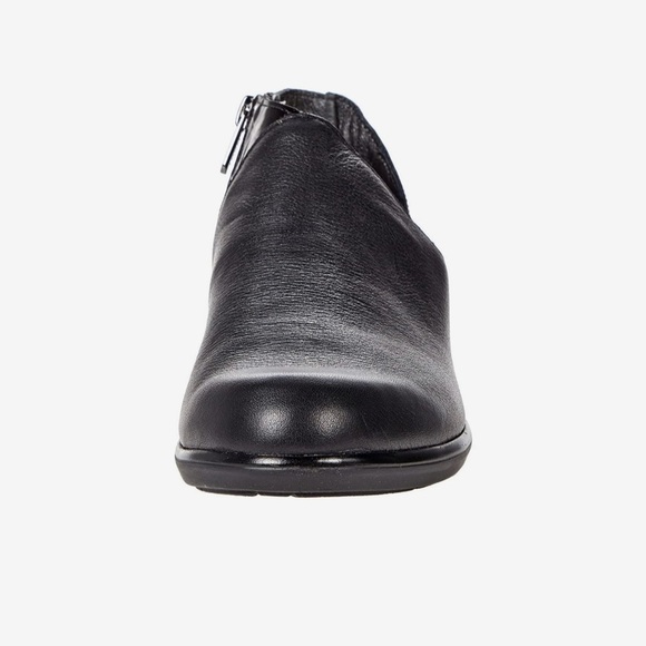 Naot Bayamo handmade  Leather Size 9 Brand New - Picture 13 of 13